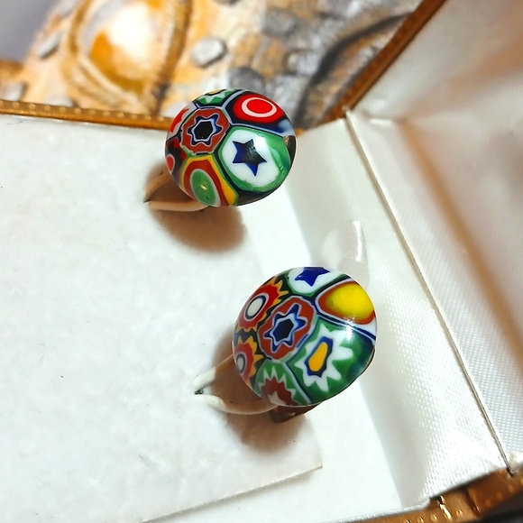 1940s Hand Blown Venetian Millifiori Glass Earrings - Picture 2 of 5